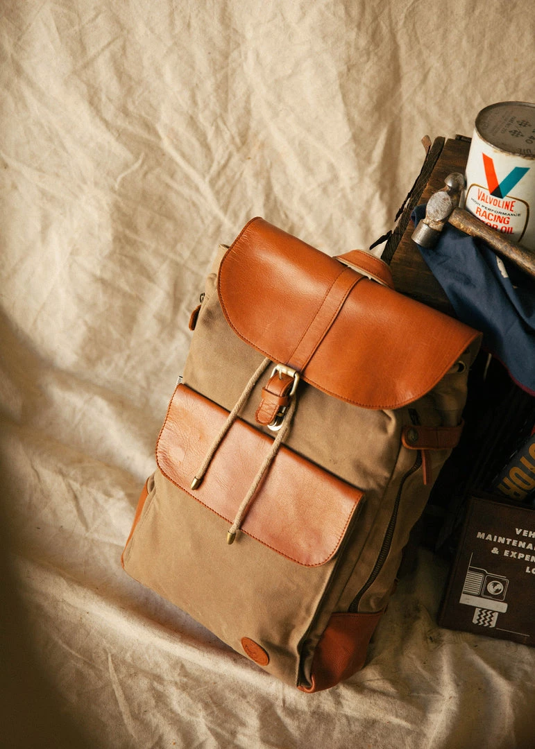 Iron & Resin Camp Bag 7 Iron & Resin Camp Bag