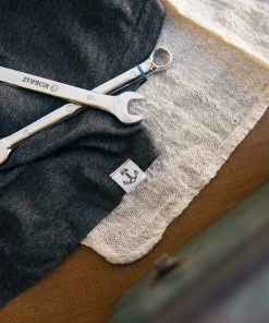 Iron & Resin Force Of Nature Pocket Tee 9 Iron & Resin Force Of Nature Pocket Tee