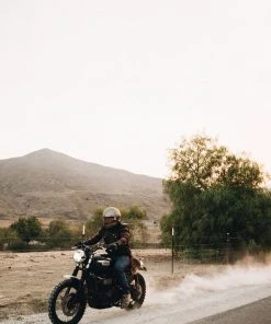 Iron & Resin Scout Vest All Apparel