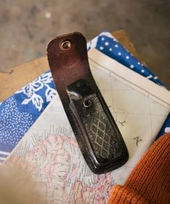 Iron & Resin Outback Knife