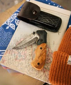 Iron & Resin Outback Knife