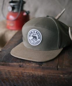 Iron & Resin Oso Hat