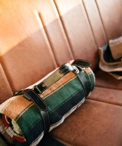 Iron & Resin All Apparel Leather Blanket Roll 12 Iron & Resin All Apparel Leather Blanket Roll