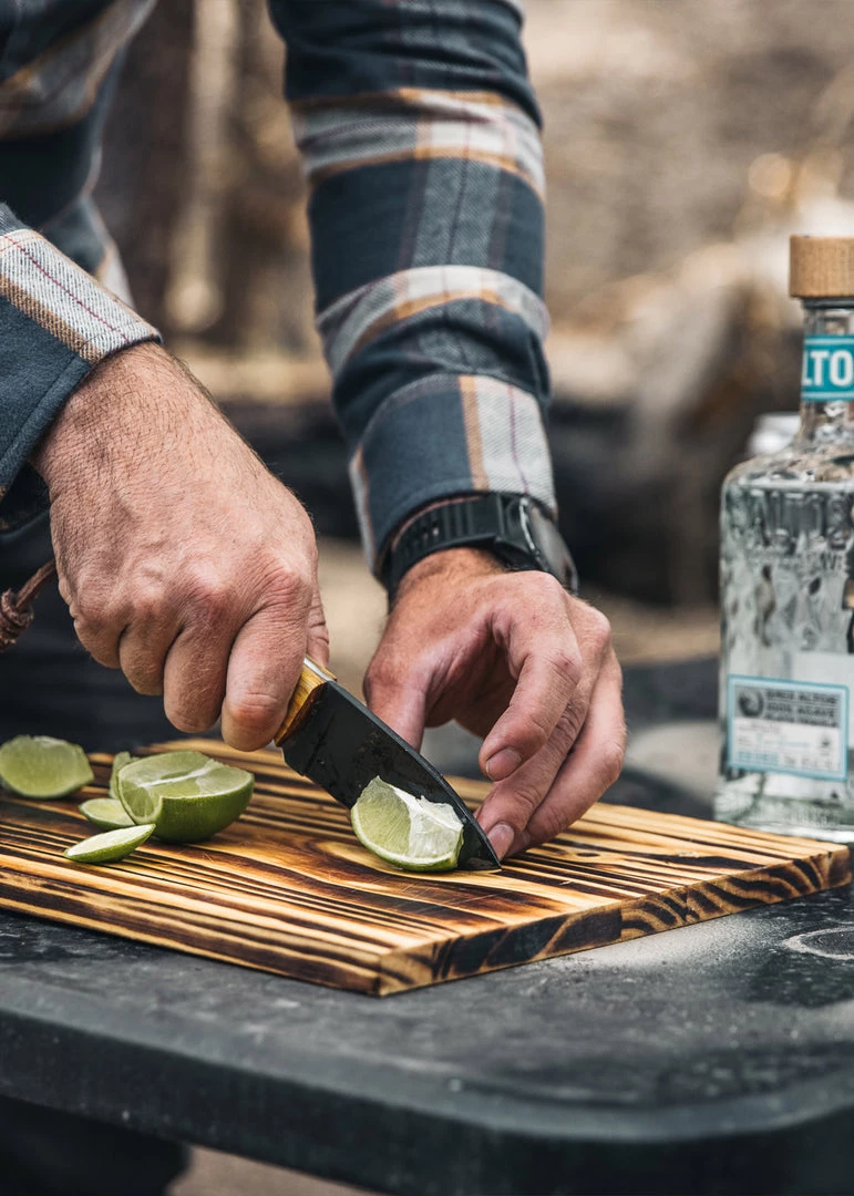 Iron & Resin Skinner Knife All Apparel 4 Iron & Resin Skinner Knife All Apparel