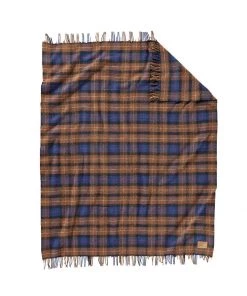 Pendleton Woolen Mills Pendleton Shelter Bay Plaid Carry Along Motor Robe Blanket