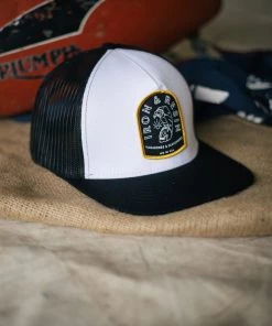 Iron & Resin All Apparel Scavenger Hat