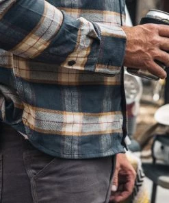 Iron & Resin All Apparel Sierra Shirt 8 Iron & Resin All Apparel Sierra Shirt