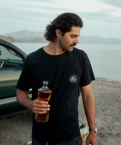 Iron & Resin All Apparel Skull Island Tee